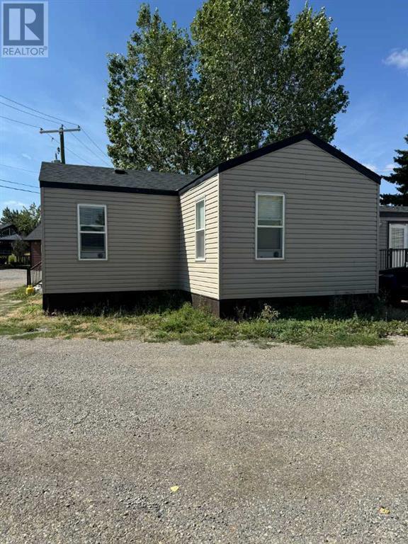 1048 Elk Avenue, Pincher Creek, Alberta  T0K 1W0 - Photo 8 - A2162951