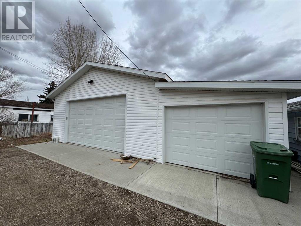 5824 52 Street, Taber, Alberta