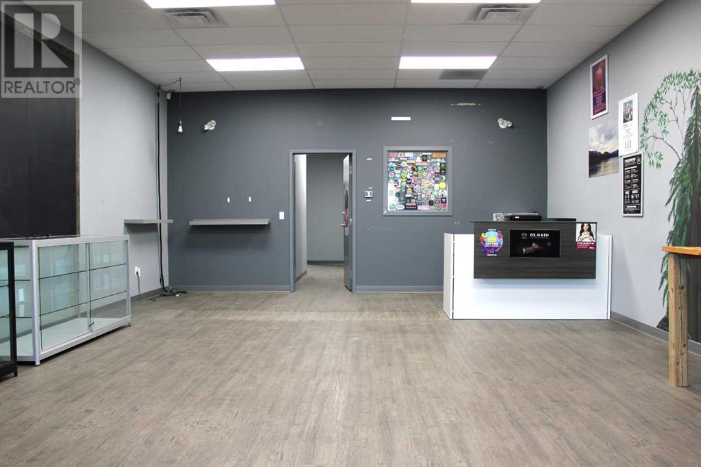 102, 2882 Box Springs Boulevard, Medicine Hat, Alberta  T1C 0C8 - Photo 2 - A2194829