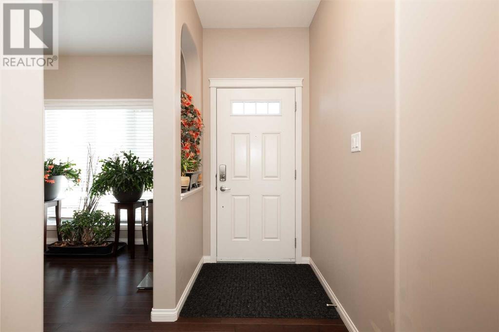 554 Keystone Chase W, Lethbridge, Alberta  T1J 5E6 - Photo 2 - A2216740