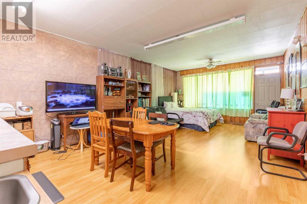 966 Main Street, Pincher Creek, Alberta  T0K 1W0 - Photo 18 - A2196010