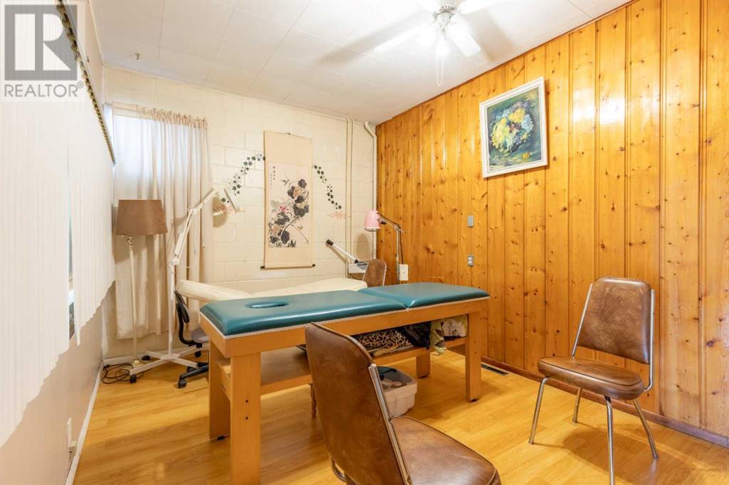 966 Main Street, Pincher Creek, Alberta  T0K 1W0 - Photo 11 - A2196010