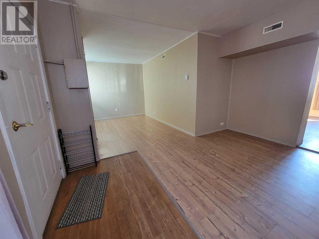 137 14 Street N, Lethbridge, Alberta  T1H 2V6 - Photo 3 - A2166115
