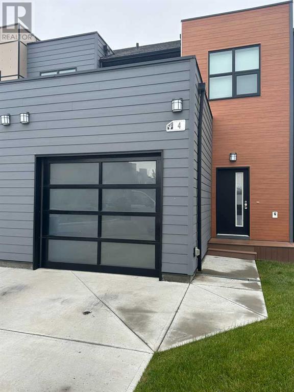 4, 65 Aquitania Circle W, Lethbridge, Alberta