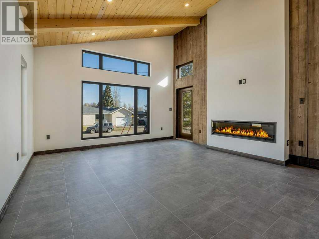 686 Lacombe Street, Pincher Creek, Alberta  T0K 1W0 - Photo 10 - A2207854