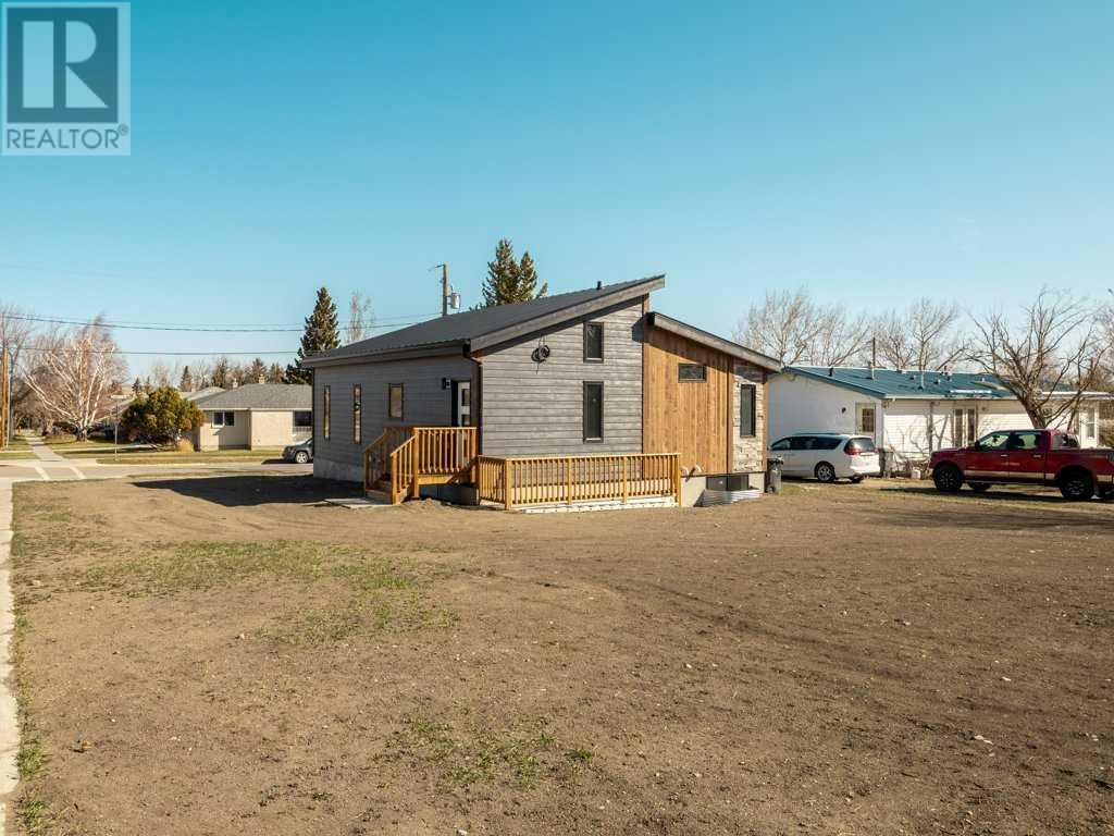 686 Lacombe Street, Pincher Creek, Alberta  T0K 1W0 - Photo 33 - A2207854