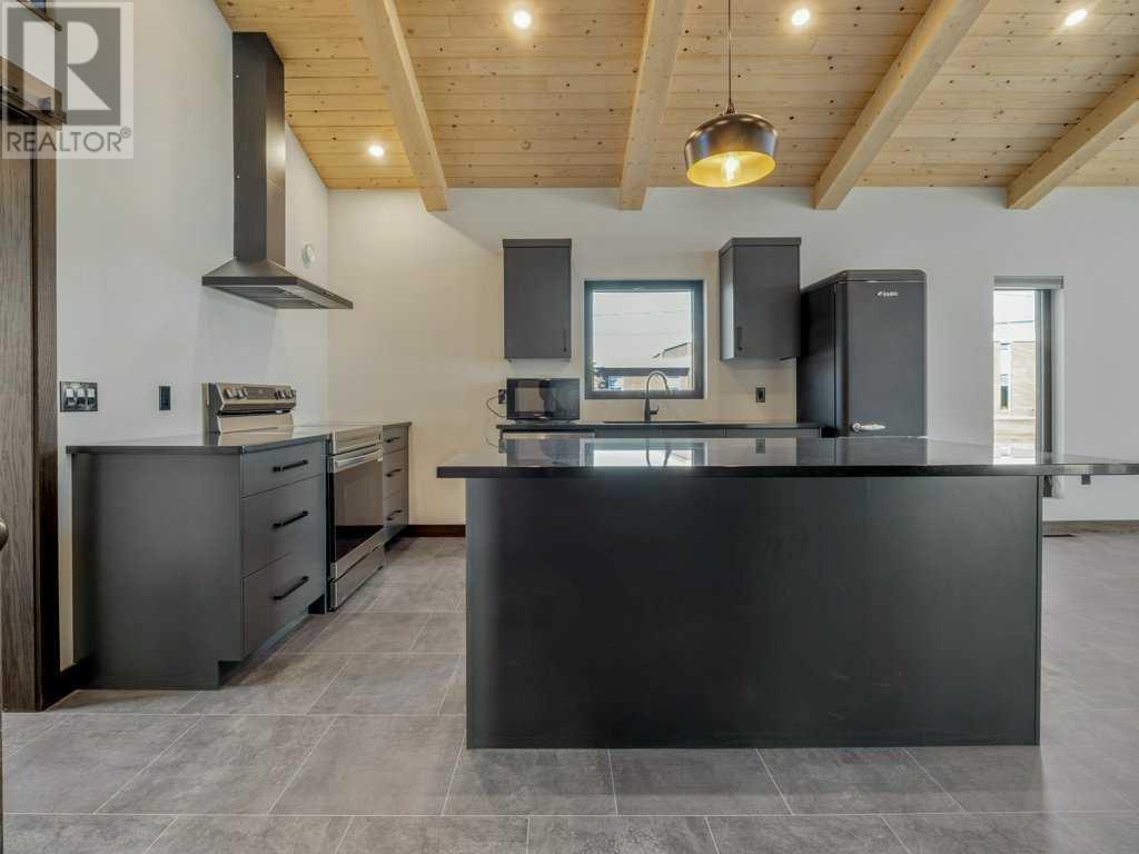 686 Lacombe Street, Pincher Creek, Alberta  T0K 1W0 - Photo 11 - A2207854