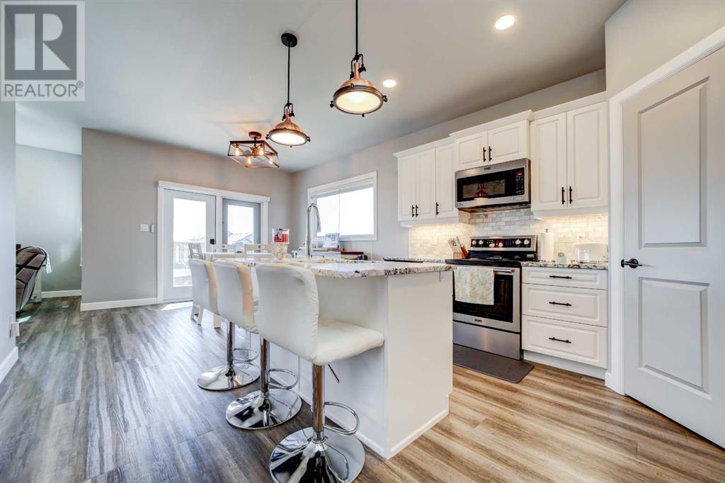 1029 Livingston Way, Pincher Creek, Alberta  T0K 1W0 - Photo 3 - A2222602