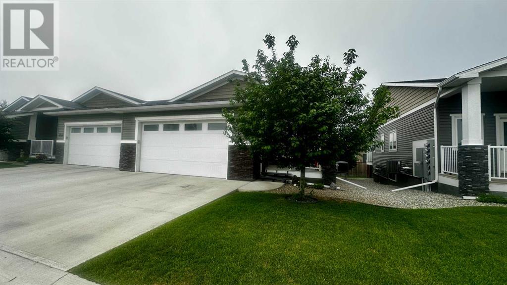 3, 310 Northlander Bend W, Lethbridge, Alberta