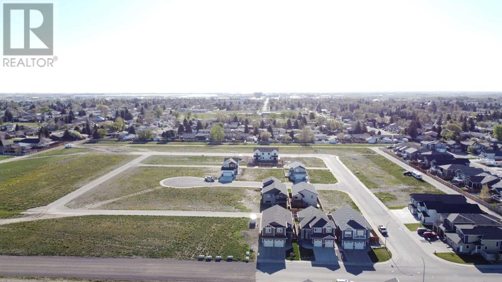 8 Westview Court, Taber, Alberta  T1G 0E9 - Photo 2 - A2228245