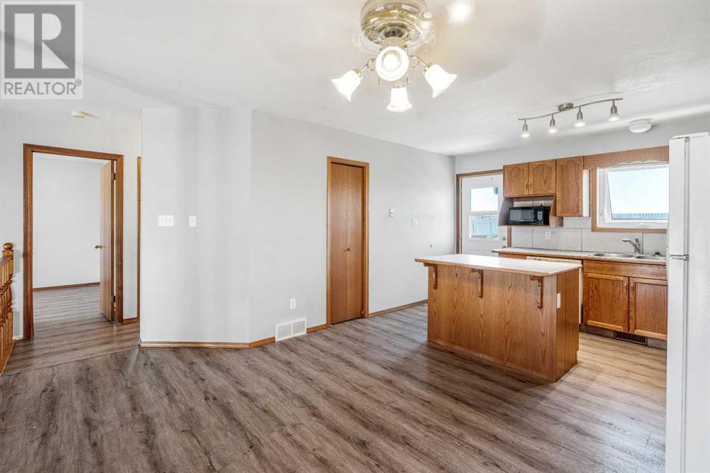199 Mt Crandell Crescent W, Lethbridge, Alberta  T1K 6M2 - Photo 12 - A2229483