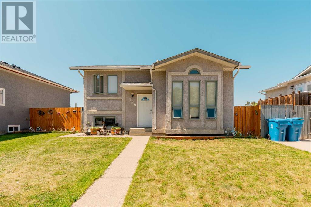 199 Mt Crandell Crescent W, Lethbridge, Alberta