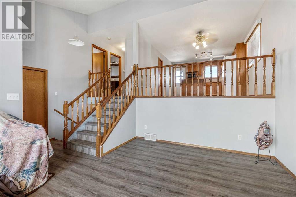 199 Mt Crandell Crescent W, Lethbridge, Alberta  T1K 6M2 - Photo 8 - A2229483