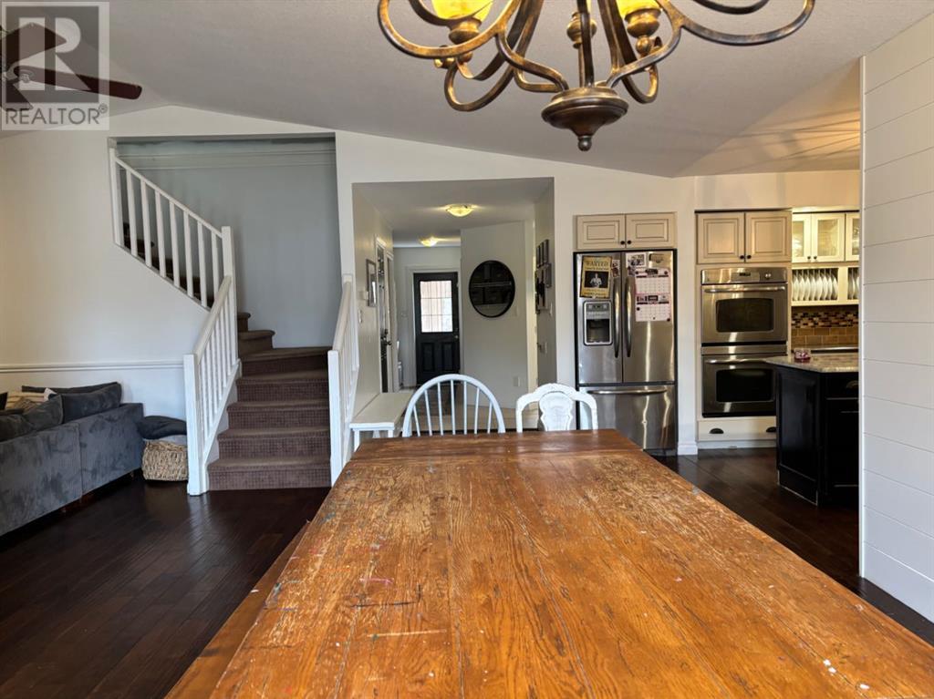 182 S 3 Street E, Magrath, Alberta  T0K 1J0 - Photo 11 - A2205800