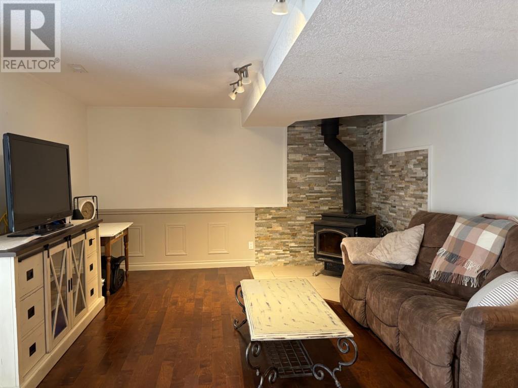 182 S 3 Street E, Magrath, Alberta  T0K 1J0 - Photo 35 - A2205800