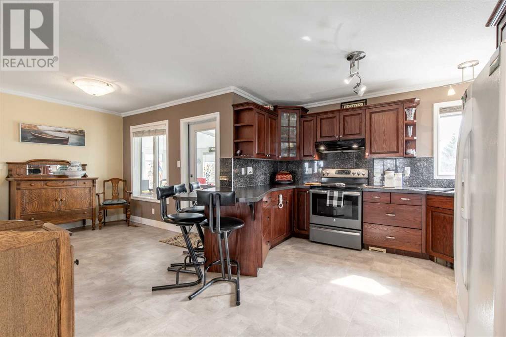 219 Falcon Ridge Way, Rural Lethbridge County, Alberta  T1J 5R8 - Photo 10 - A2194888