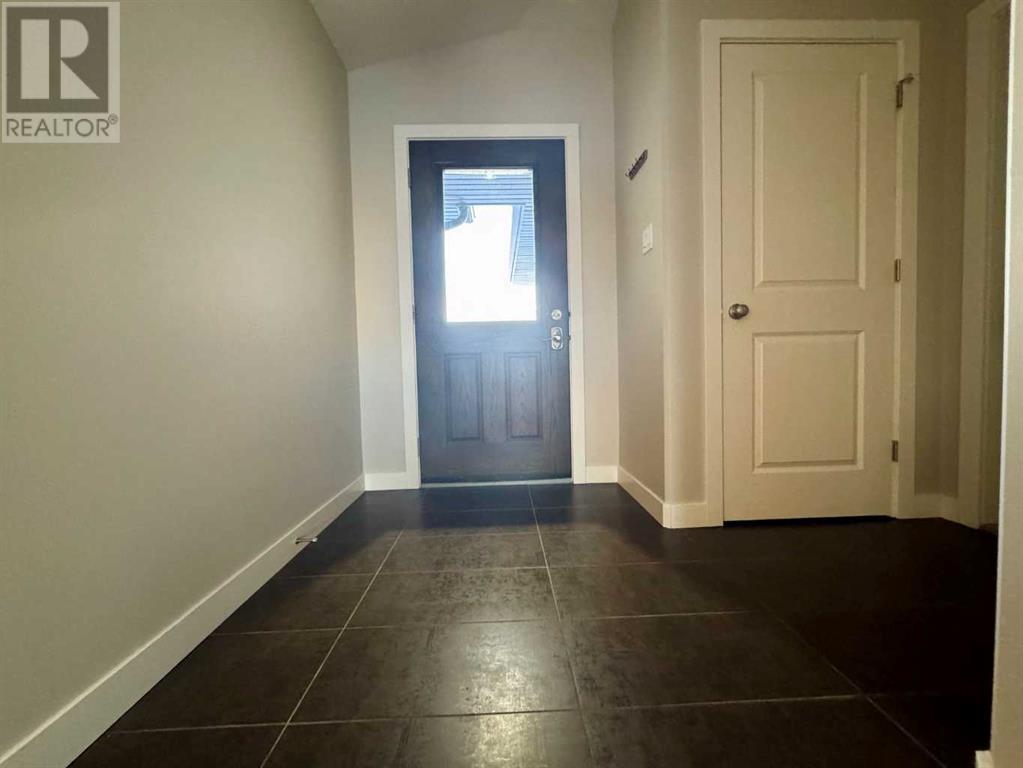 511 Mt. Sundance Place W, Lethbridge, Alberta  T1J 5H9 - Photo 4 - A2226010