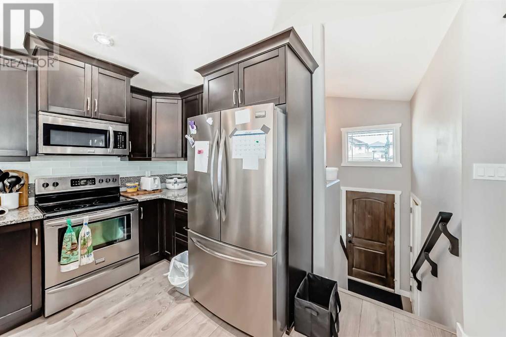 612 Aquitania Boulevard W, Lethbridge, Alberta  T1J 5G5 - Photo 6 - A2230894