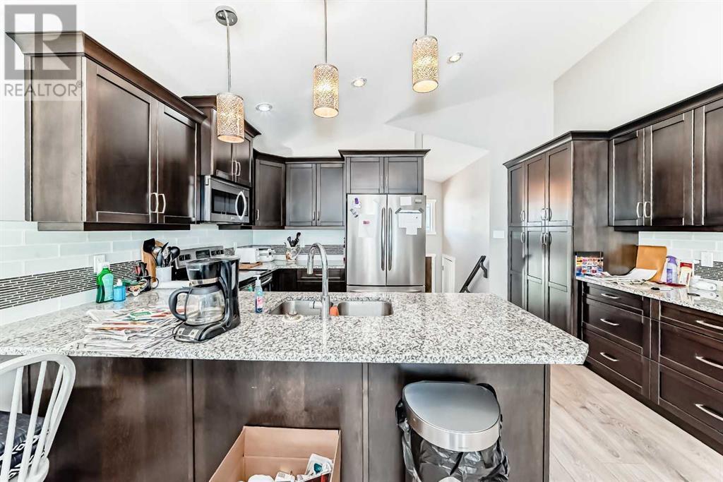 612 Aquitania Boulevard W, Lethbridge, Alberta  T1J 5G5 - Photo 7 - A2230894