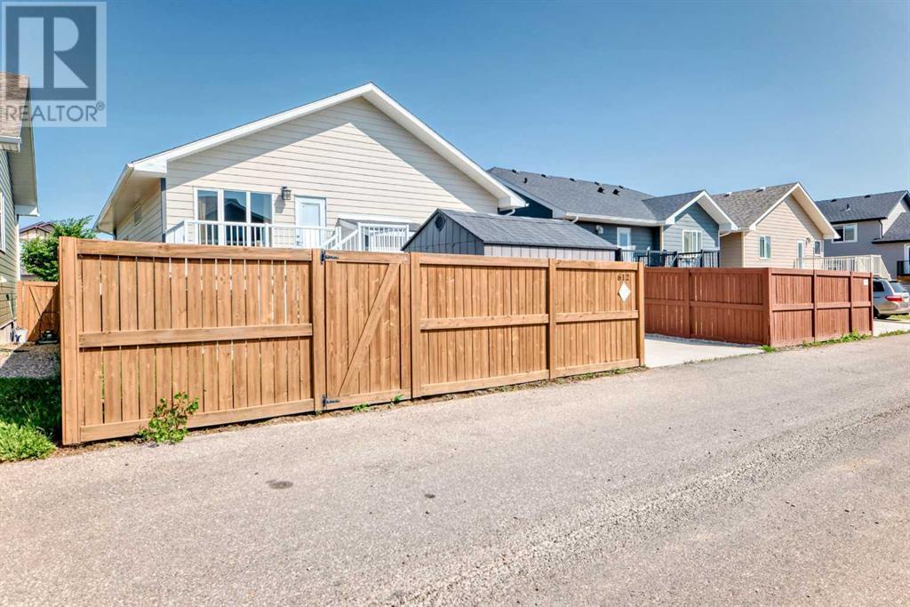612 Aquitania Boulevard W, Lethbridge, Alberta  T1J 5G5 - Photo 27 - A2230894