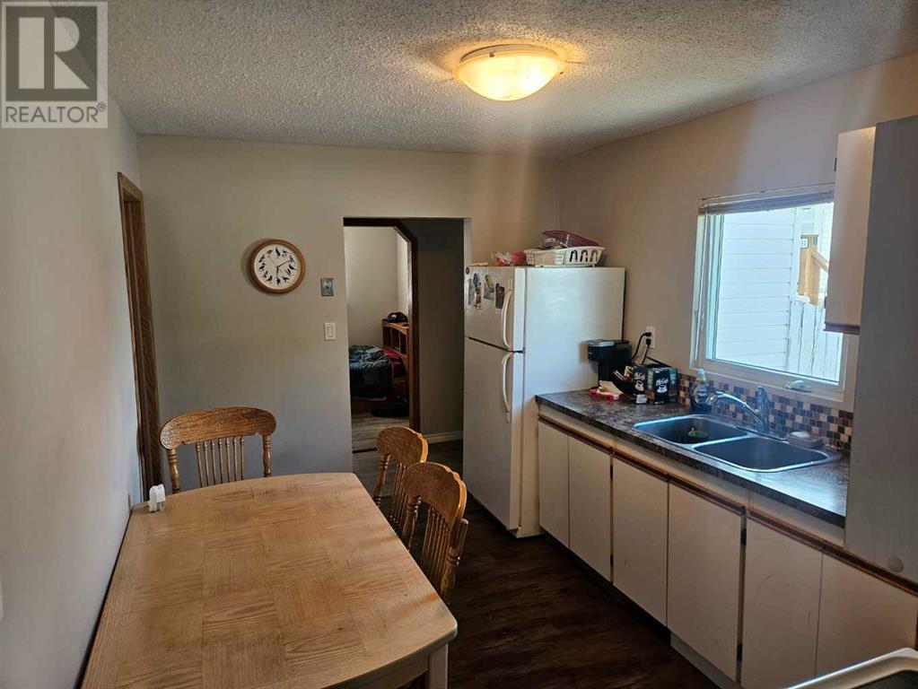 1138 42 Avenue N, Lethbridge, Alberta  T1H 6B2 - Photo 5 - A2229638
