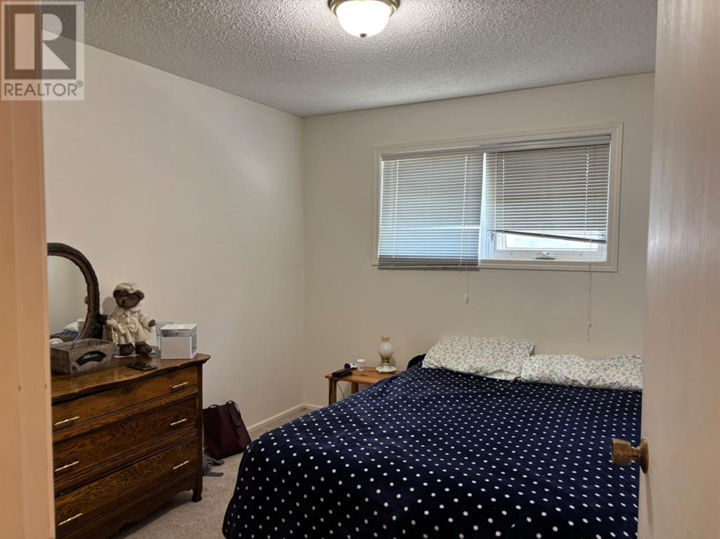 35 S 2 Street E, Magrath, Alberta  T0K 1J0 - Photo 11 - A2233080