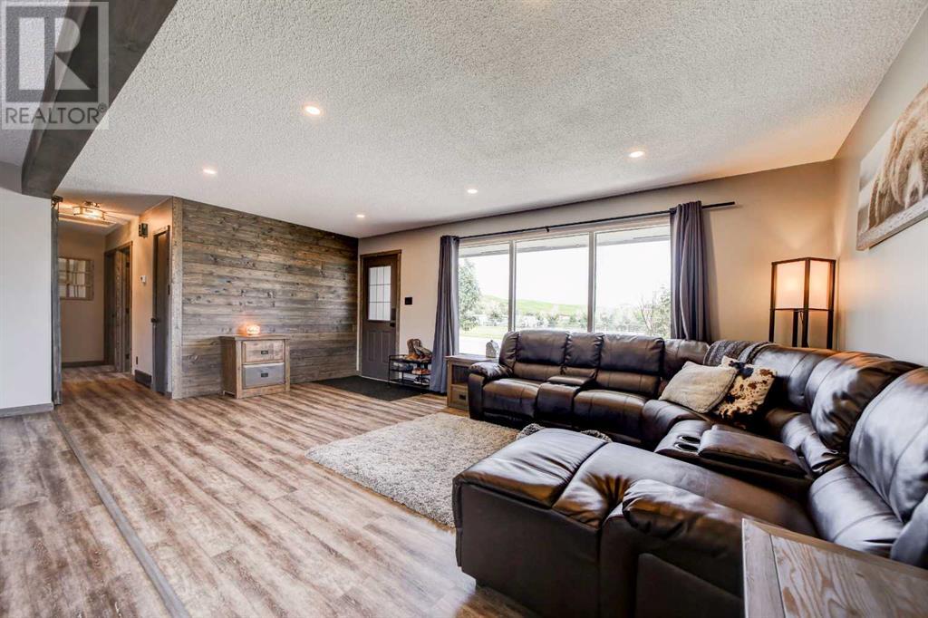 340 Canyon Drive, Pincher Creek, Alberta  T0K 1W0 - Photo 6 - A2228864