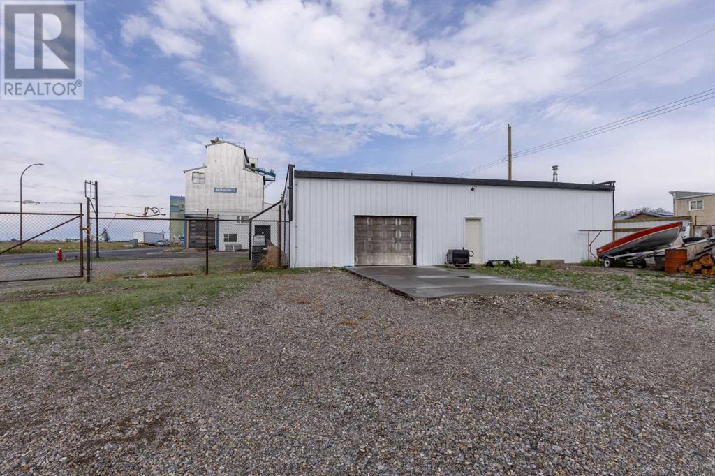201 & 215 15 Street, Fort Macleod, Alberta  T0L 0Z0 - Photo 10 - A2221719