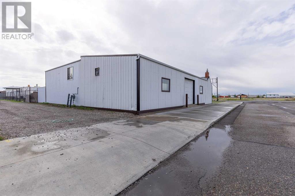 201 & 215 15 Street, Fort Macleod, Alberta  T0L 0Z0 - Photo 4 - A2221719