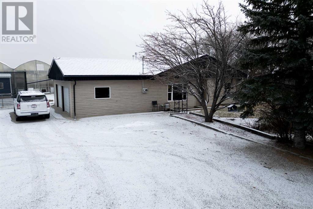 1255 Pronghorn Avenue, Pincher Creek, Alberta