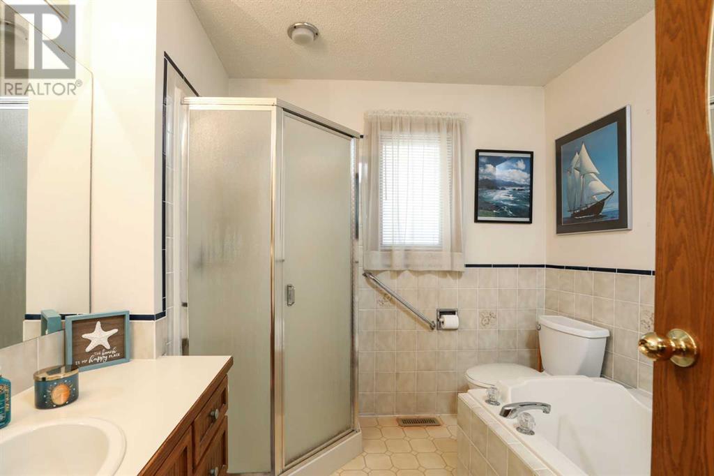 90 Tudor Crescent S, Lethbridge, Alberta  T1K 5C8 - Photo 22 - A2226364