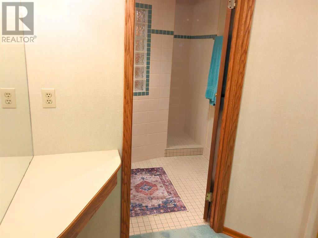 90 Tudor Crescent S, Lethbridge, Alberta  T1K 5C8 - Photo 35 - A2226364