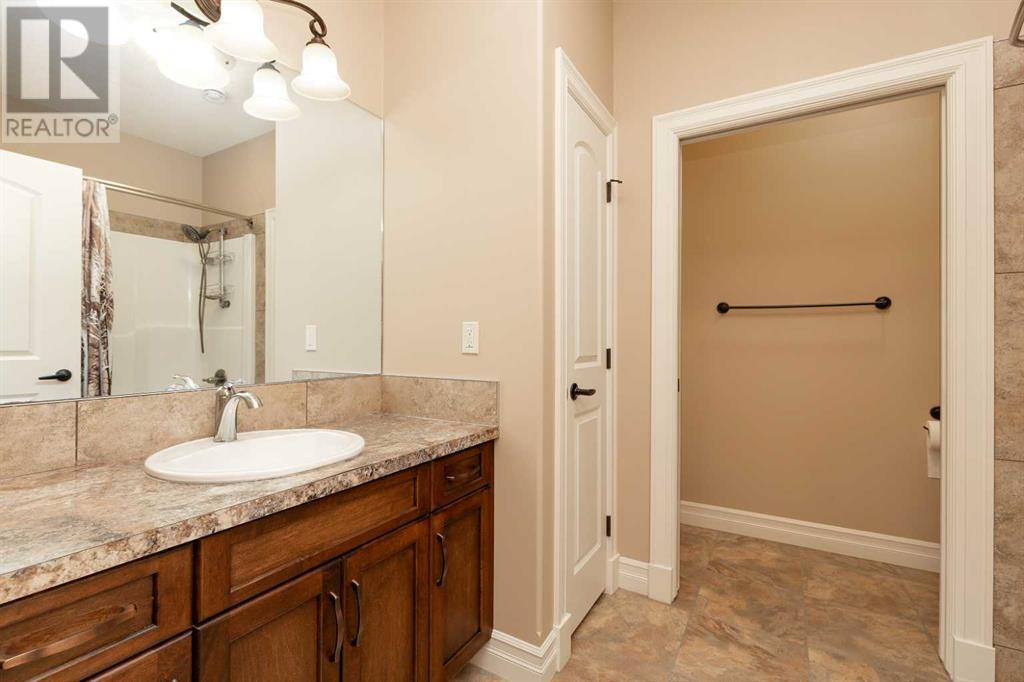 969 Canyonview Place W, Lethbridge, Alberta  T1K 5R9 - Photo 32 - A2233589
