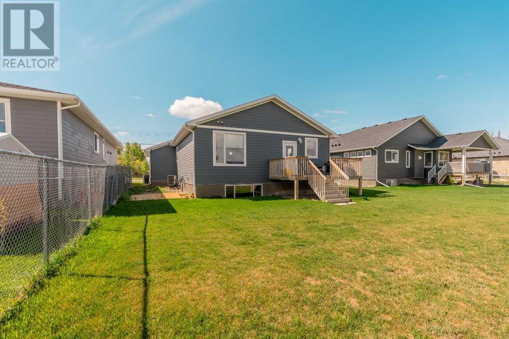 129 W 2 Avenue N, Magrath, Alberta  T0K 1J0 - Photo 2 - A2220881