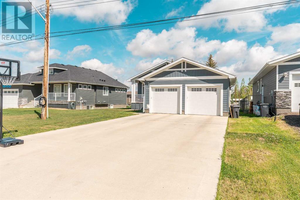 129 W 2 Avenue N, Magrath, Alberta  T0K 1J0 - Photo 39 - A2220881