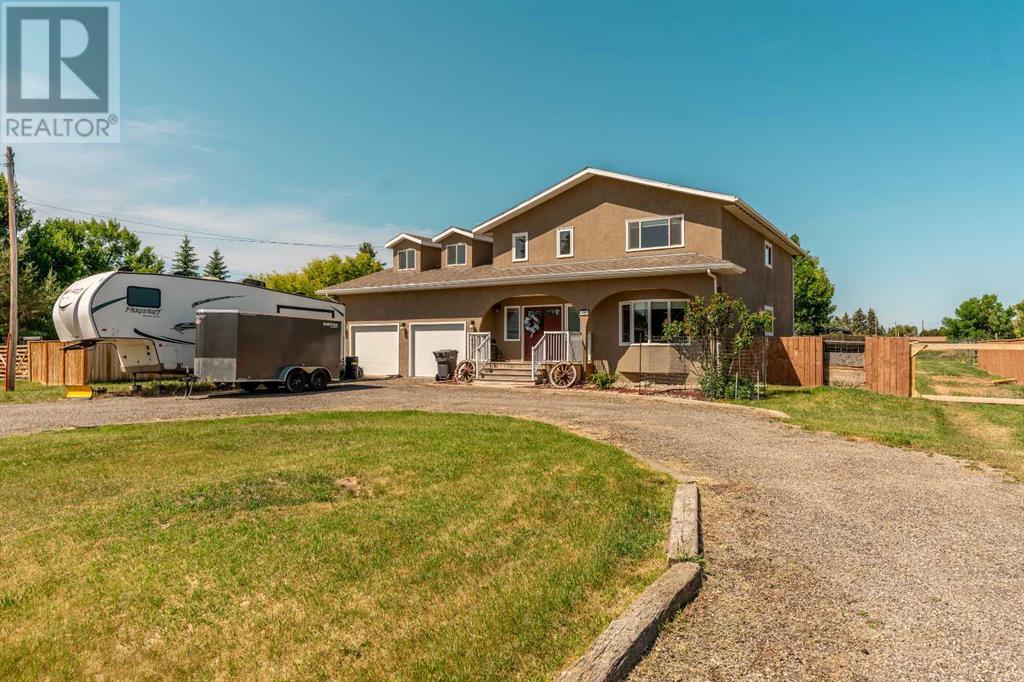 228 Centre Street, Magrath, Alberta  T0K 1J0 - Photo 2 - A2233409