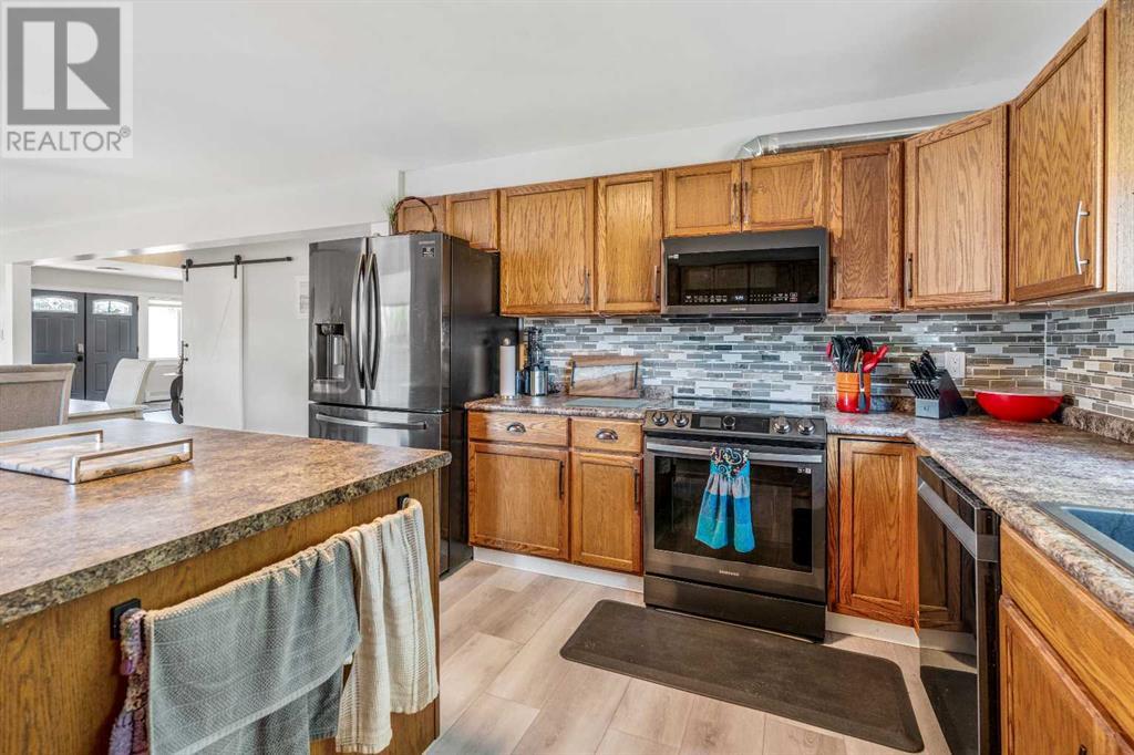 228 Centre Street, Magrath, Alberta  T0K 1J0 - Photo 10 - A2233409