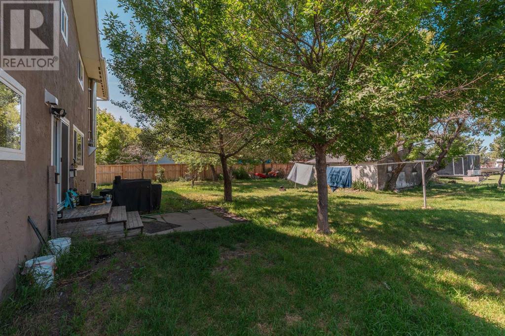 228 Centre Street, Magrath, Alberta  T0K 1J0 - Photo 30 - A2233409