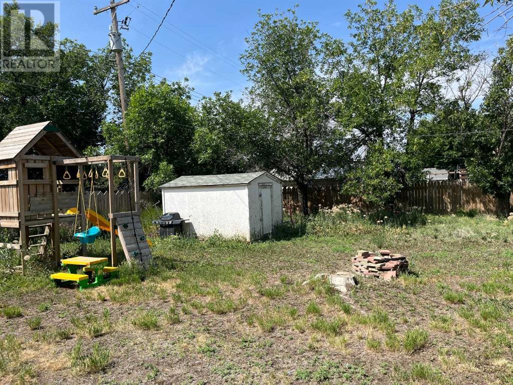 111 7th Avenue W, Bow Island, Alberta  T0K 0G0 - Photo 23 - A2234359