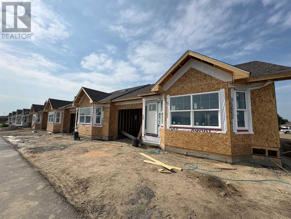 419 Meadowlark Way, Vulcan, Alberta  T0L 2B0 - Photo 2 - A2228029