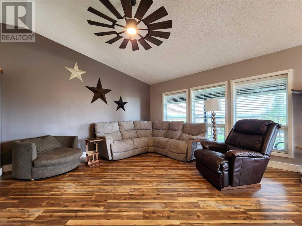 11 Link Spur, Claresholm, Alberta  T0L 0T0 - Photo 10 - A2197770