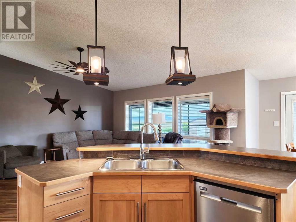 11 Link Spur, Claresholm, Alberta  T0L 0T0 - Photo 9 - A2197770