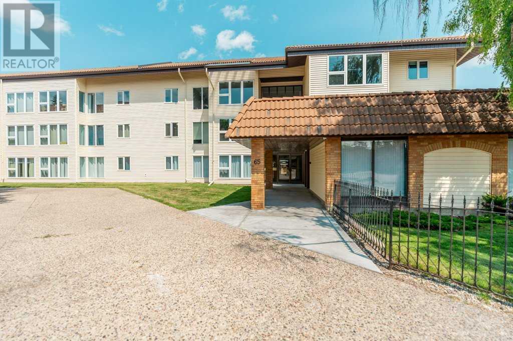 106, 65 Temple Boulevard W, Lethbridge, Alberta