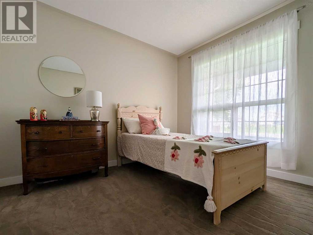 230 E 2 Avenue N, Magrath, Alberta  T0K 1J0 - Photo 10 - A2227828