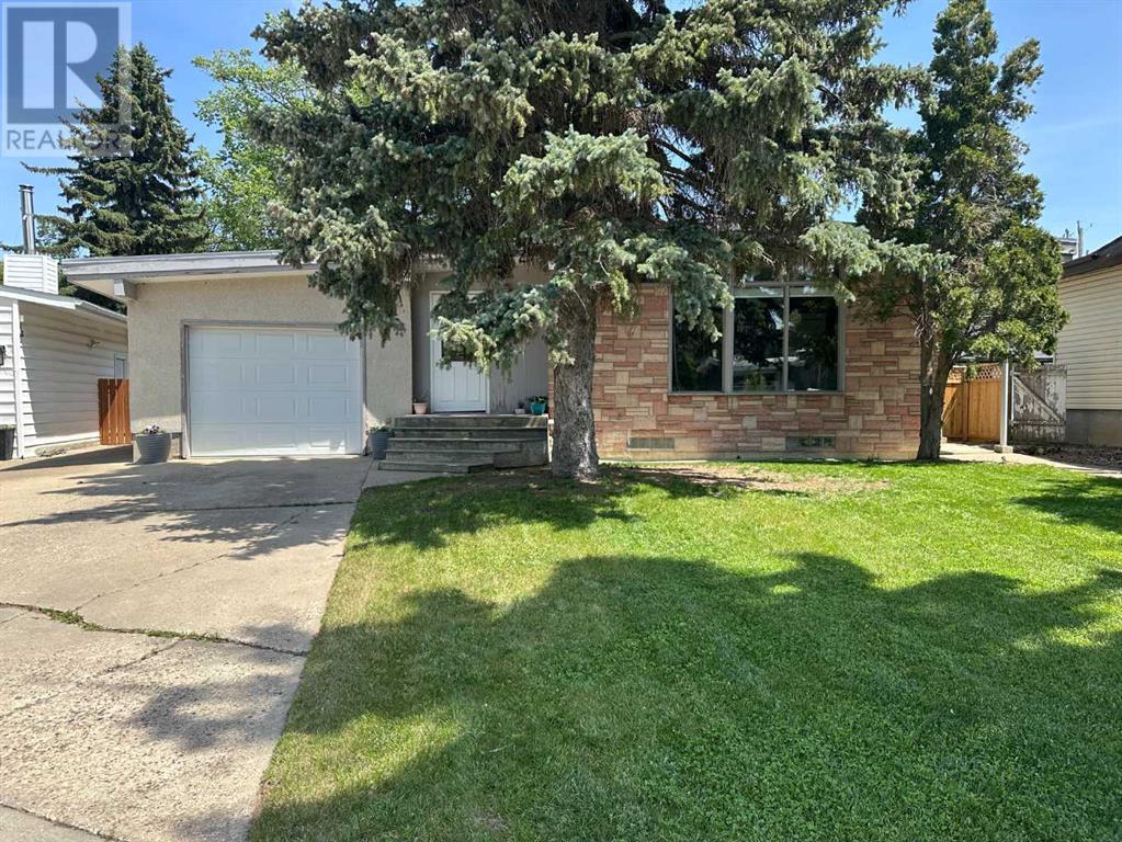 5211 51 Street, Taber, Alberta