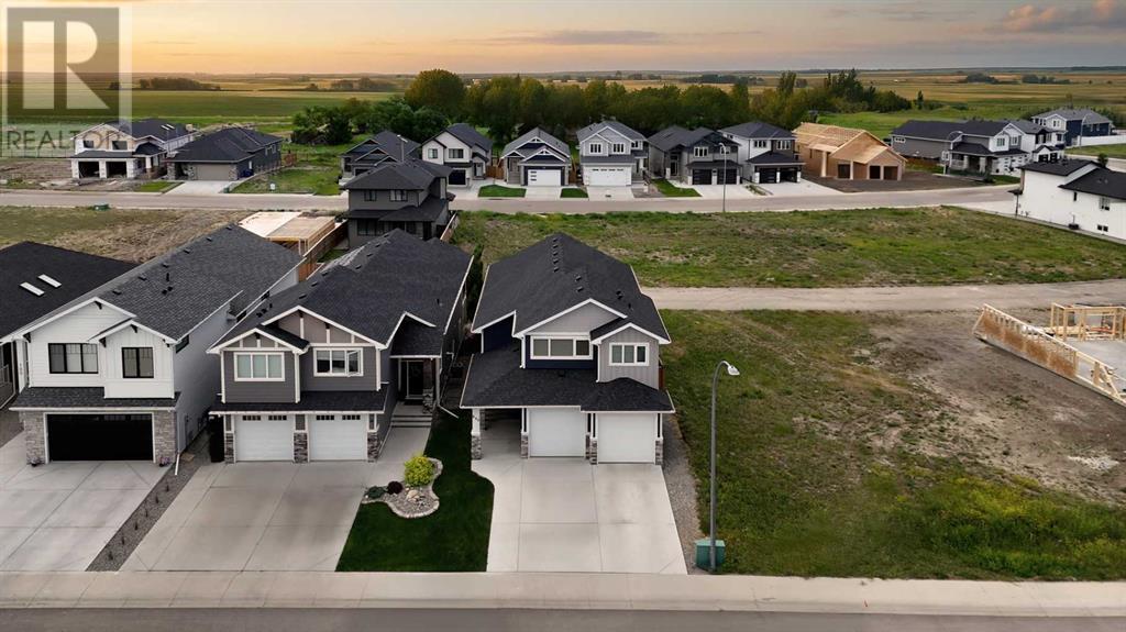 692 Sixmile Crescent S, Lethbridge, Alberta  T1K 8G3 - Photo 2 - A2229163