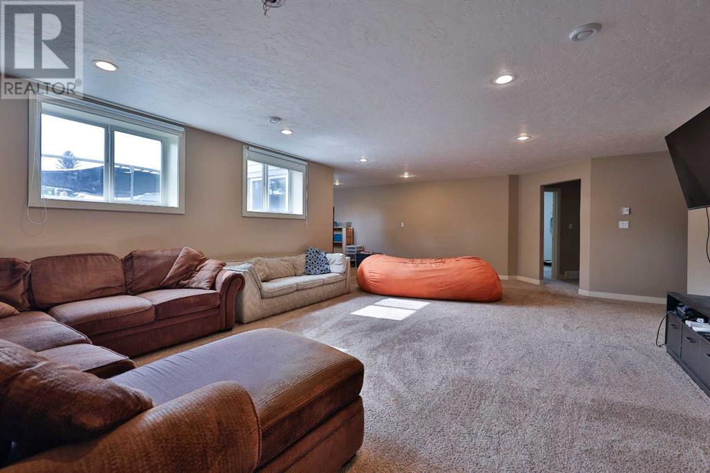 24 N 2a Street E, Magrath, Alberta  T0K 1J0 - Photo 34 - A2236266