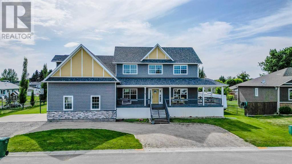 24 N 2A Street E, Magrath, Alberta