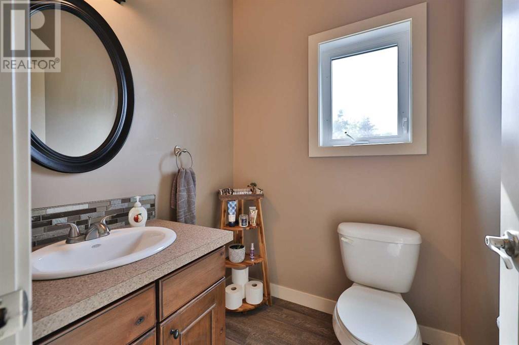 24 N 2a Street E, Magrath, Alberta  T0K 1J0 - Photo 16 - A2236266