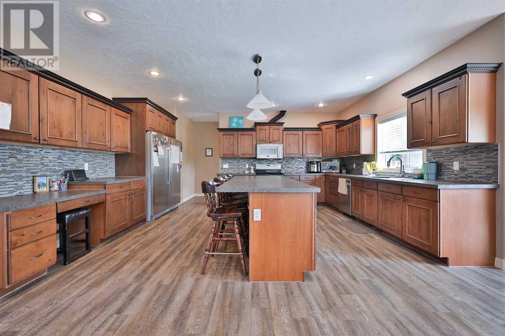 24 N 2a Street E, Magrath, Alberta  T0K 1J0 - Photo 10 - A2236266